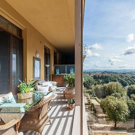 Porta Tufi Luxury Apartment With Private Parking! Siena Eksteriør bilde