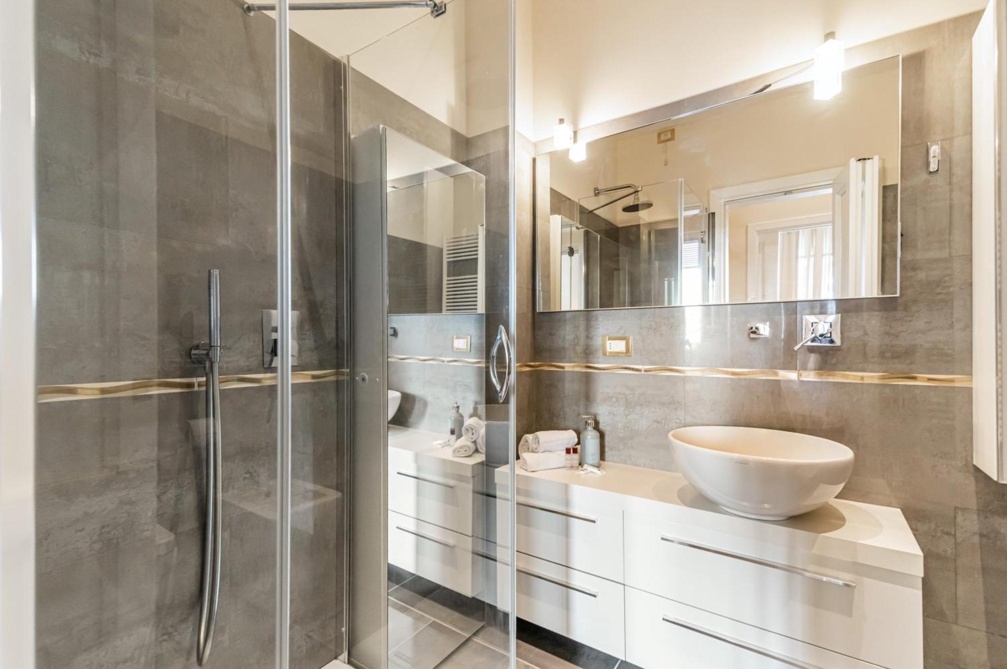 Porta Tufi Luxury Apartment With Private Parking! Siena Eksteriør bilde