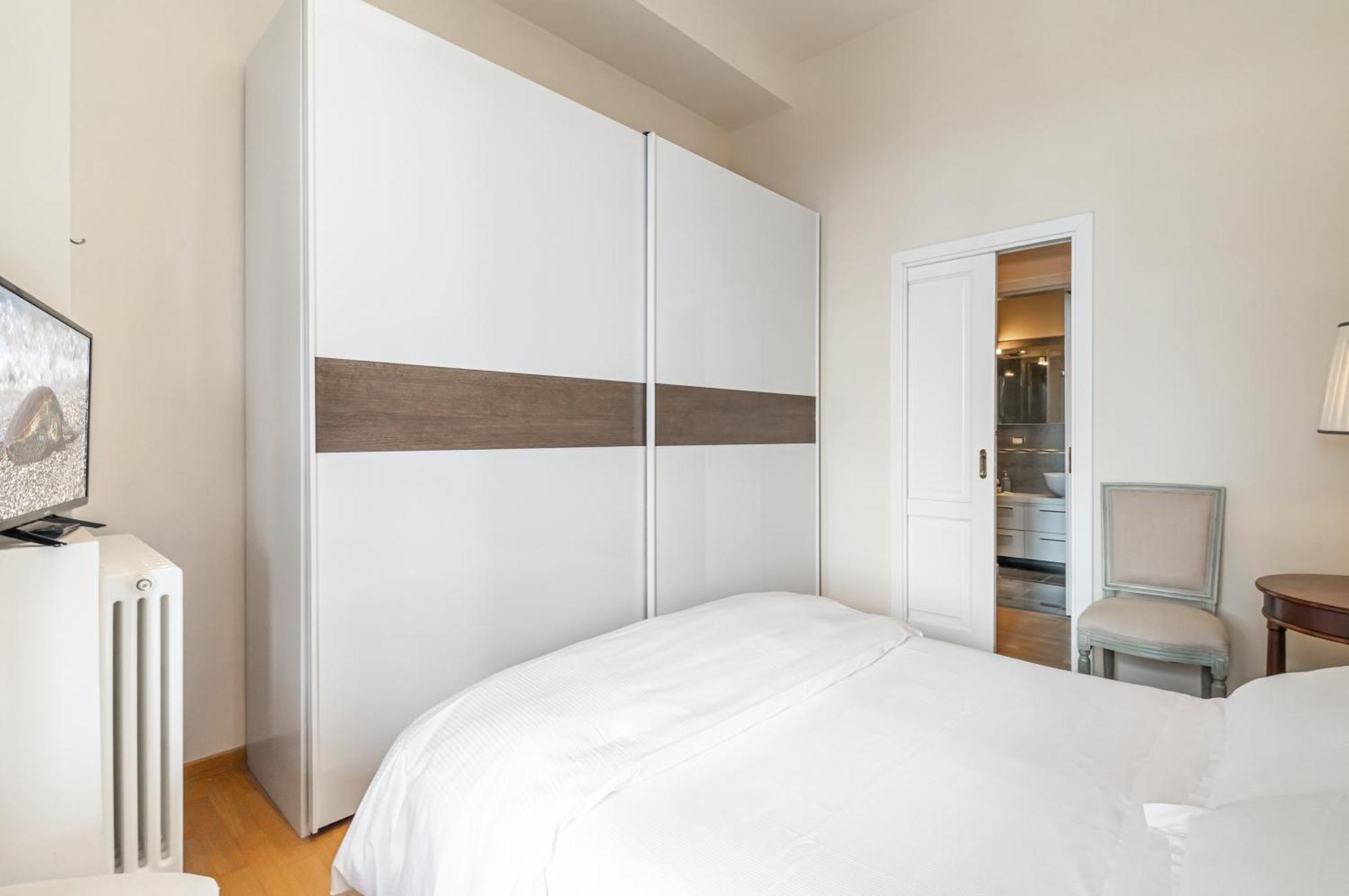 Porta Tufi Luxury Apartment With Private Parking! Siena Eksteriør bilde